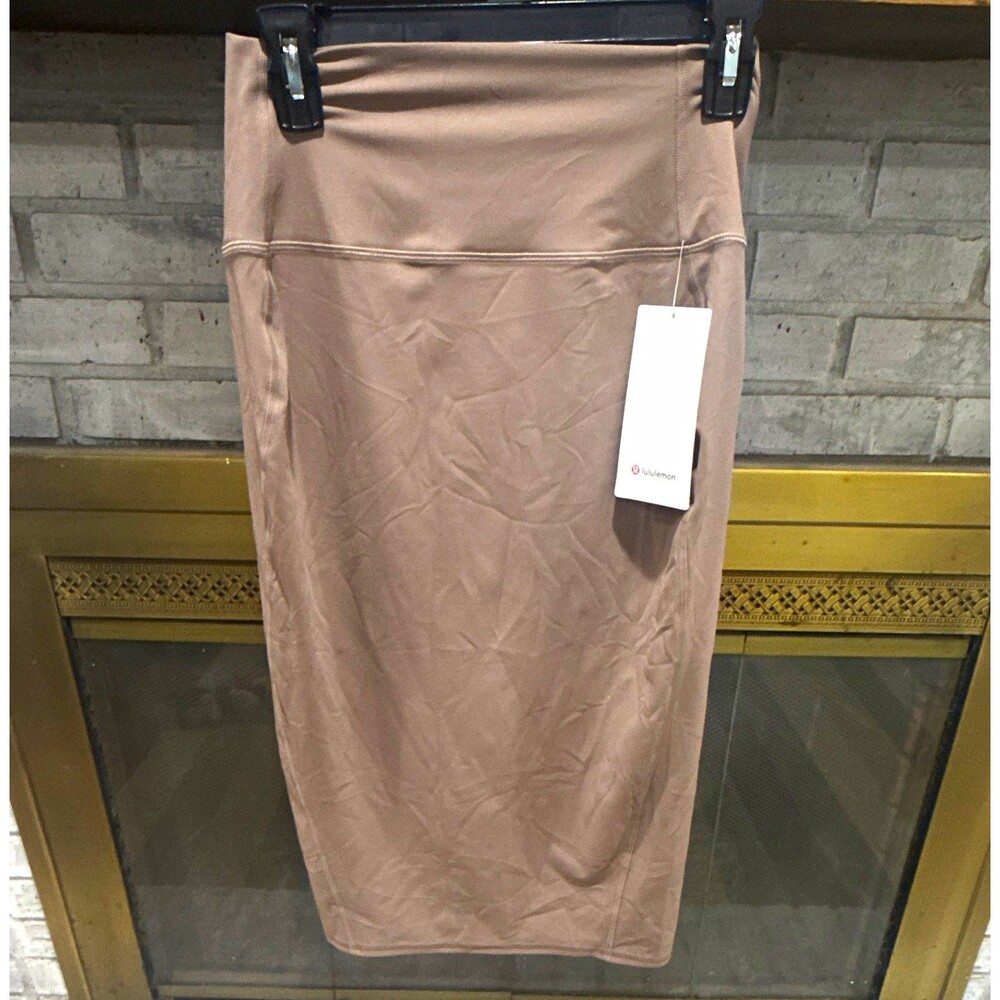 Lululemon Nulu High Rise Midi Skirt Taupe 8 Stretch Pockets Slit Logo